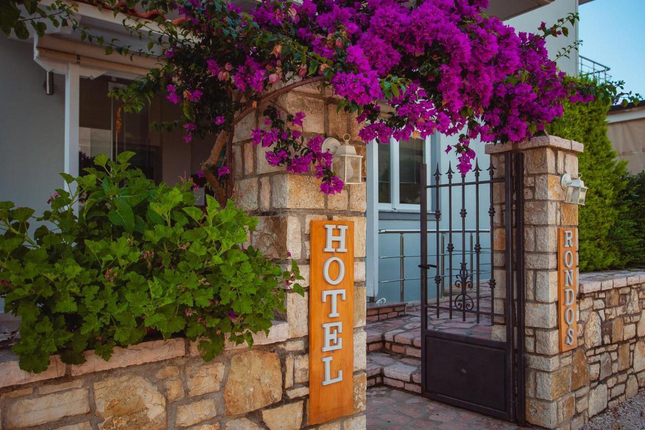 Rondos Hotel Himare Exterior photo