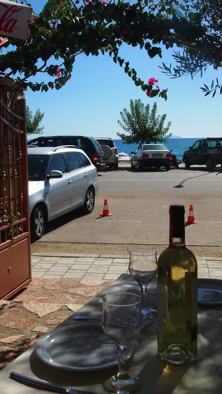 Rondos Hotel Himare Exterior photo