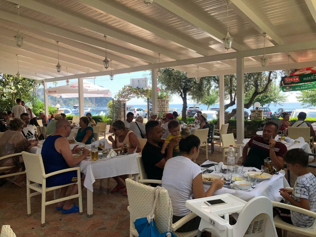 Rondos Hotel Himare Exterior photo